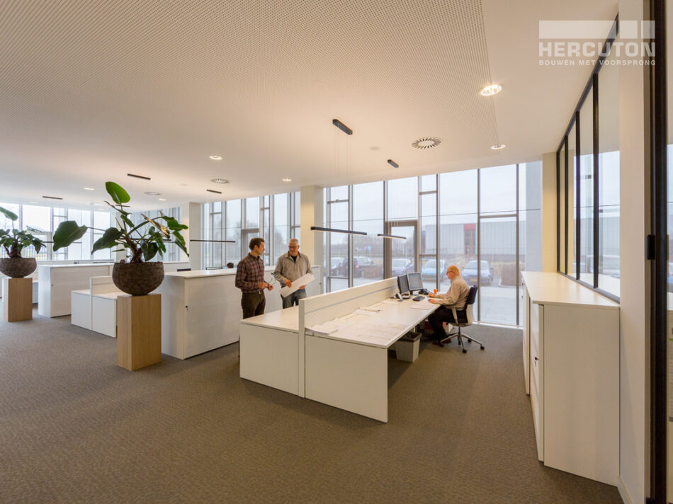 Hercuton realiseerde het kantoor met productiehal voor J.M. van Delft + zn. in Drunen. Het pand fungeert als gevelinspiratiecentrum. - interieur