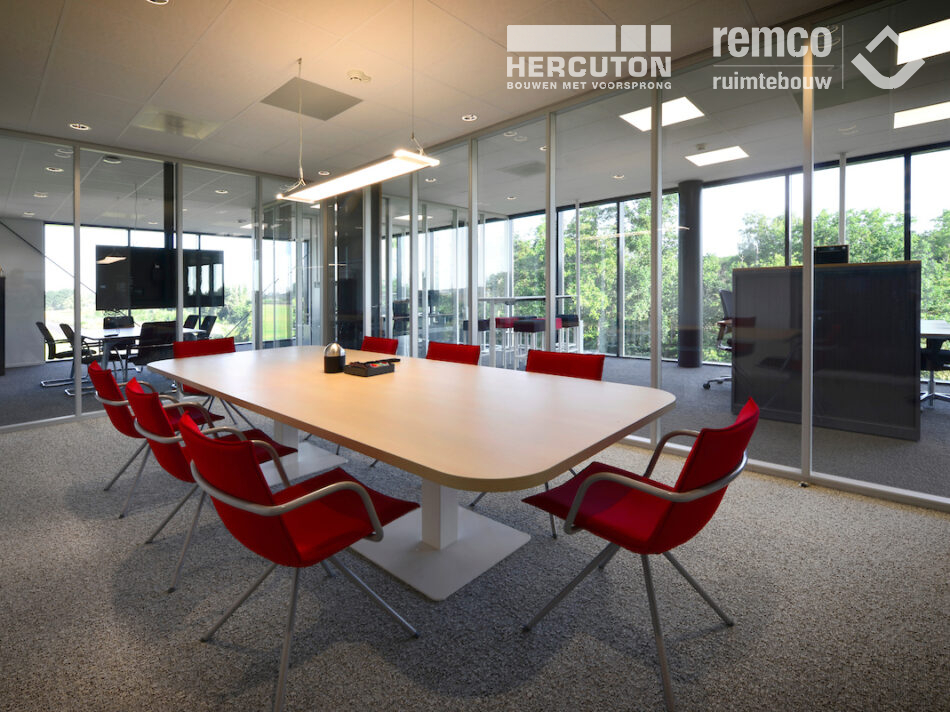 Bouwcombinatie Hercuton / Remco Ruimtebouw heeft het nieuwe hoofdkantoor van Team Sunweb turn-key gerealiseerd. - interieur