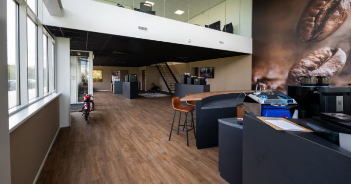 naamloos-9995-met-logo