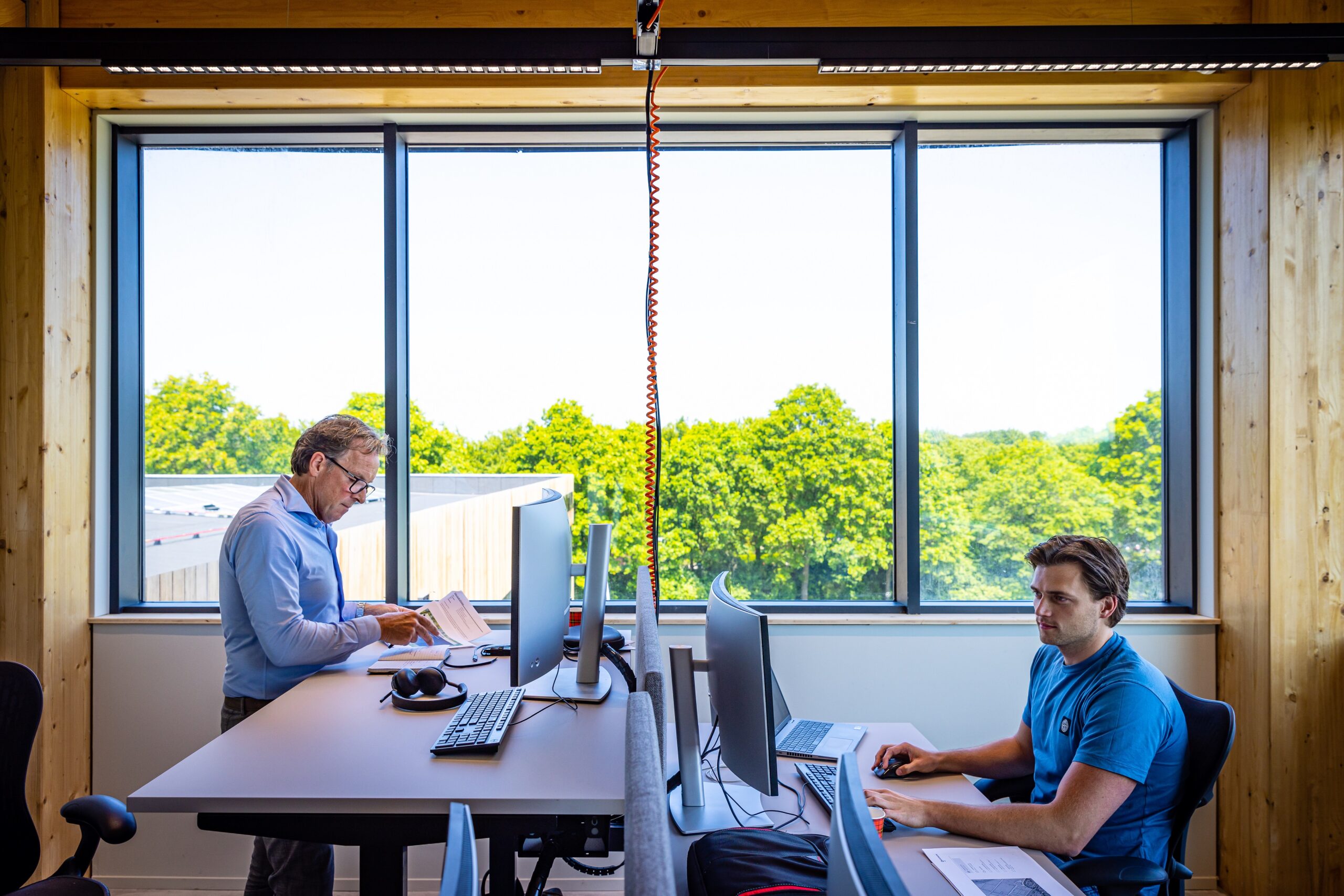 Houtlab Pieter en Thomas nieuwbouw bedrijfspand bouwen - Van grondwerk tot oplevering van je nieuwe distributiecentrum