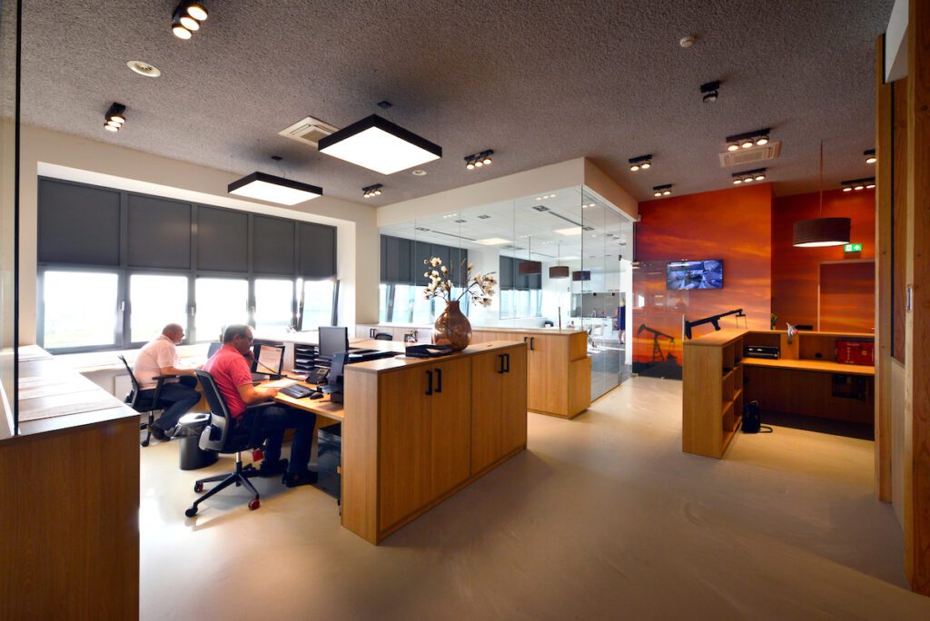 Kantoor Vos Olie- en gasproducten opslag gevaarlijke stoffen