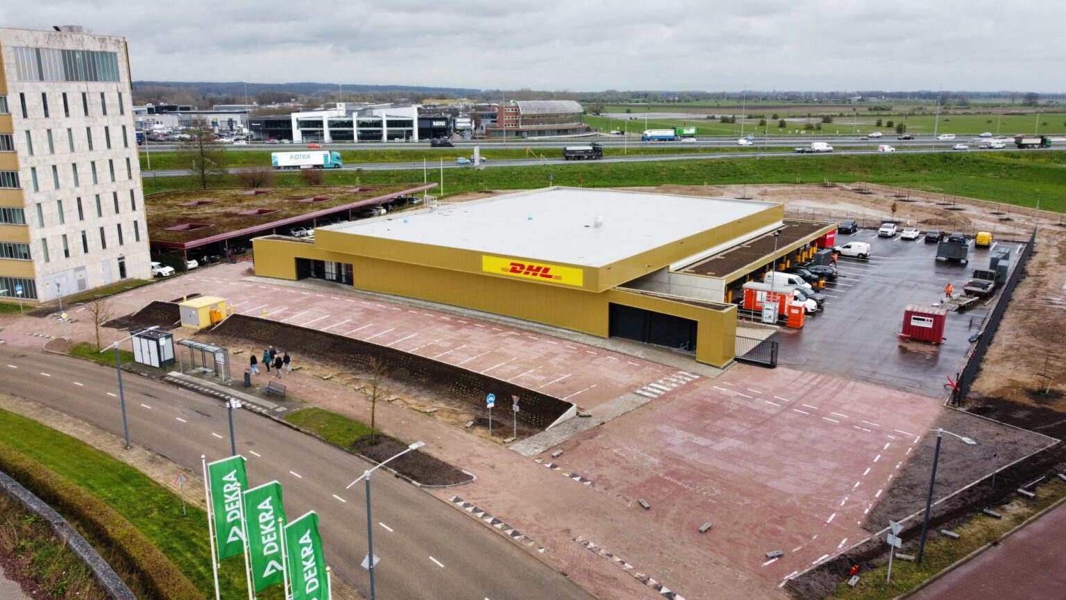 DHL